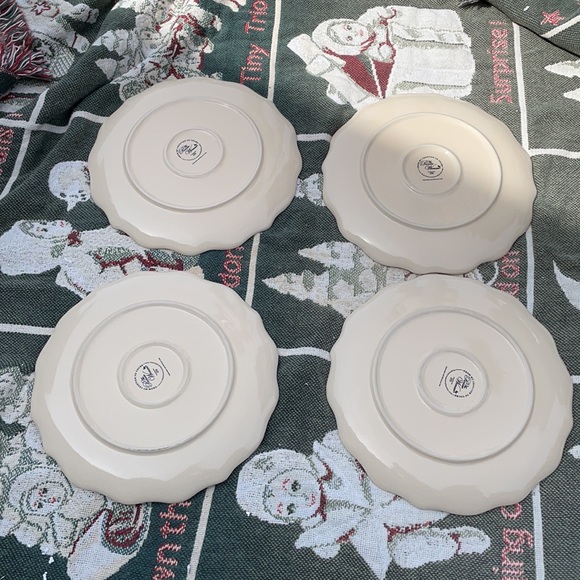 The Pioneer Woman Farmhouse Lace Dinner Plates - Picture 4 of 5